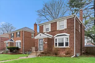 9542 S Campbell Ave, Evergreen Park, IL 60805 - Photo 2