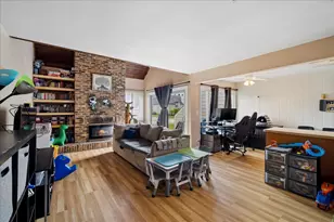 3309 Beacon St, North Chicago, IL 60064 - Photo 2