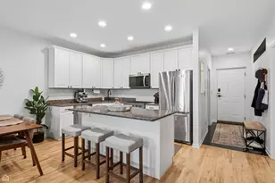 835 W Diversey Pkwy, Chicago, IL 60614 - Photo 2