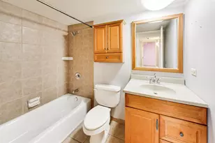 2221 Wharf Dr, Woodridge, IL 60517 - Photo 12