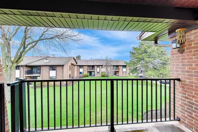 2221 Wharf Drive #208, Woodridge, IL 60517 - Photo 4