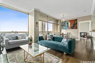 21 E Huron St, Chicago, IL 60611 - Photo 2