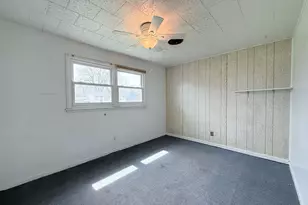 34W836 N James Dr, Saint Charles, IL 60174 - Photo 8