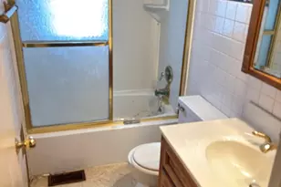 1010 Helen Ave, Joliet, IL 60433 - Photo 6