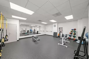 260 E Chestnut St, Chicago, IL 60611 - Photo 18