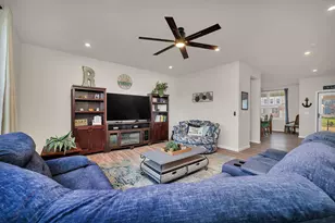 13008 Timber Wood Cir, Plainfield, IL 60585 - Photo 8