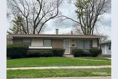 15722 Woodlawn East Avenue, South Holland, IL 60473 - Photo 1