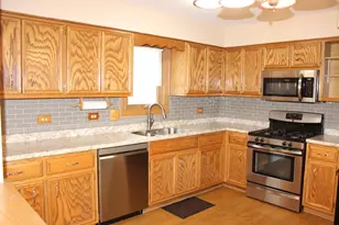 4943 E Circle Dr, Crestwood, IL 60418 - Photo 18