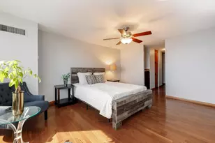 360 E Randolph St, Chicago, IL 60601 - Photo 18