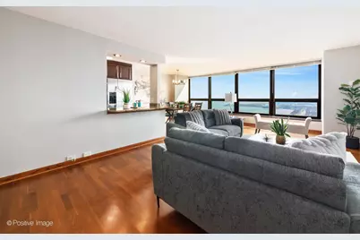 360 E Randolph Street #3902, Chicago, IL 60601 - Photo 4