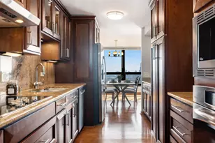 360 E Randolph St, Chicago, IL 60601 - Photo 12