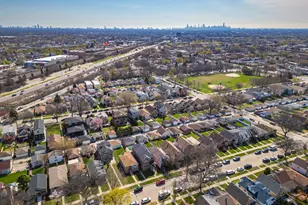 5325 N Meade Ave, Chicago, IL 60630 - Photo 24