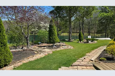 305 Campers Lane, Creal Springs, IL 62922 - Photo 10