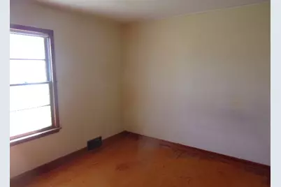 130 W Murphy Street, Pontiac, IL 61764 - Photo 10