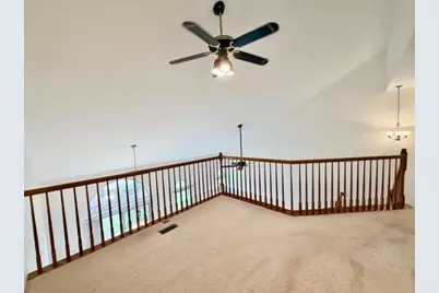 627 Cobblestone Court, Elgin, IL 60120 - Photo 10