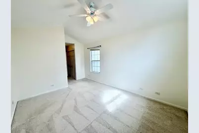 627 Cobblestone Court, Elgin, IL 60120 - Photo 16