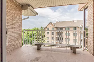 [Address not provided], Park Ridge, IL 60068 - Photo 16