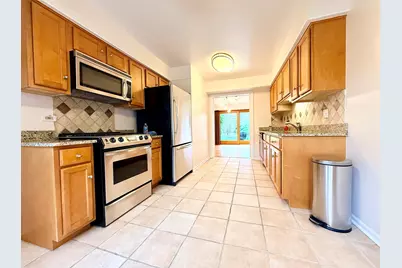 1846 Mission Hills Lane, Northbrook, IL 60062 - Photo 2