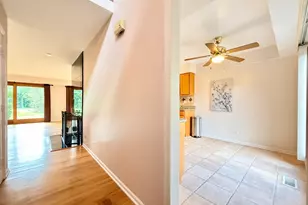 1846 Mission Hills Ln, Northbrook, IL 60062 - Photo 4