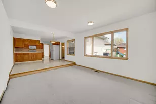 10916 Kingston St, Westchester, IL 60154 - Photo 8