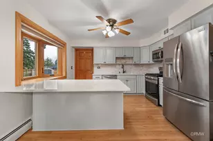 21W301 Par Ln, Itasca, IL 60143 - Photo 12