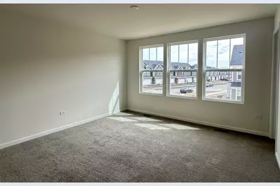 2320 Horseshoe Circles, Naperville, IL 60564 - Photo 10