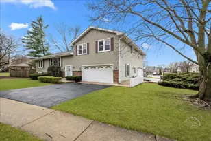 701 Viking Dr, Batavia, IL 60510 - Photo 1