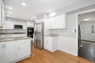 104 E Louis Ave, Lake Forest, IL 60045 - Photo 8