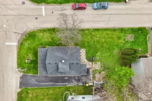 316 Lily Ln, Lakemoor, IL 60051 - Photo 32