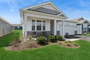 6413 Aspen Ln, Wonder Lake, IL 60097 - Photo 2
