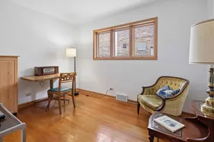 6034 N Keating Ave, Chicago, IL 60646 - Photo 10
