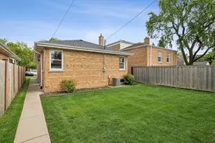6034 N Keating Ave, Chicago, IL 60646 - Photo 16