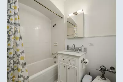 73 E Elm Street #4B, Chicago, IL 60611 - Photo 18