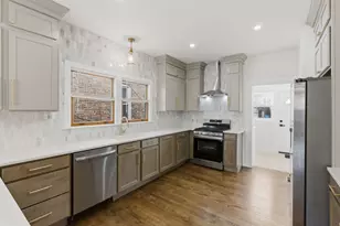 5414 W Eddy St, Chicago, IL 60641 - Photo 6