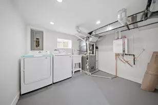 5414 W Eddy St, Chicago, IL 60641 - Photo 24