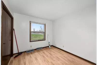 6206 Telegraph Road, Davenport, IA 52804 - Photo 26