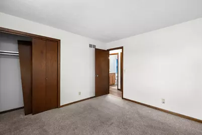 6206 Telegraph Road, Davenport, IA 52804 - Photo 24