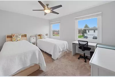 1335 Leverenz Road, Naperville, IL 60564 - Photo 18