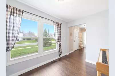 1335 Leverenz Road, Naperville, IL 60564 - Photo 6