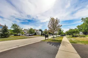 474 S Jade Ln, Round Lake, IL 60073 - Photo 28