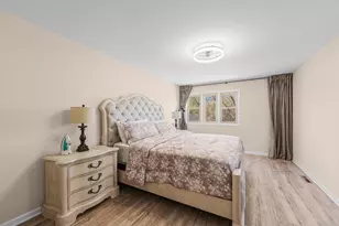9733 S Cambridge Ct, Palos Hills, IL 60465 - Photo 14