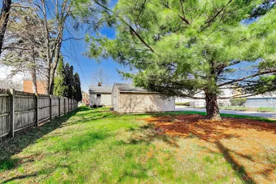 243 S Center Street, Bensenville, IL 60106 - Photo 10