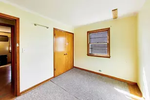 243 S Center St, Bensenville, IL 60106 - Photo 6