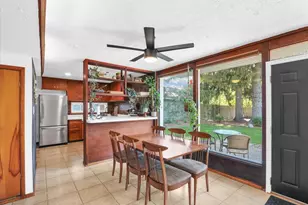 1307 W Clark St, Champaign, IL 61821 - Photo 10