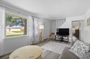 6937 Stanford Dr, Bridgeview, IL 60455 - Photo 4