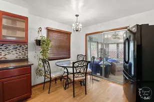 3858 E Lakeview Dr, Kankakee, IL 60901 - Photo 6