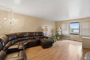 3858 E Lakeview Dr, Kankakee, IL 60901 - Photo 4