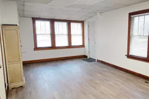 117 Woodland Dr, Round Lake Beach, IL 60073 - Photo 10