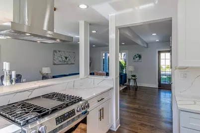 380 Ventura Club Drive, Roselle, IL 60172 - Photo 10