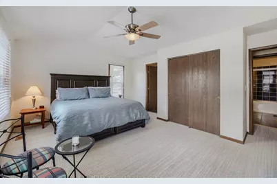 305 N Fiore Parkway, Vernon Hills, IL 60061 - Photo 18